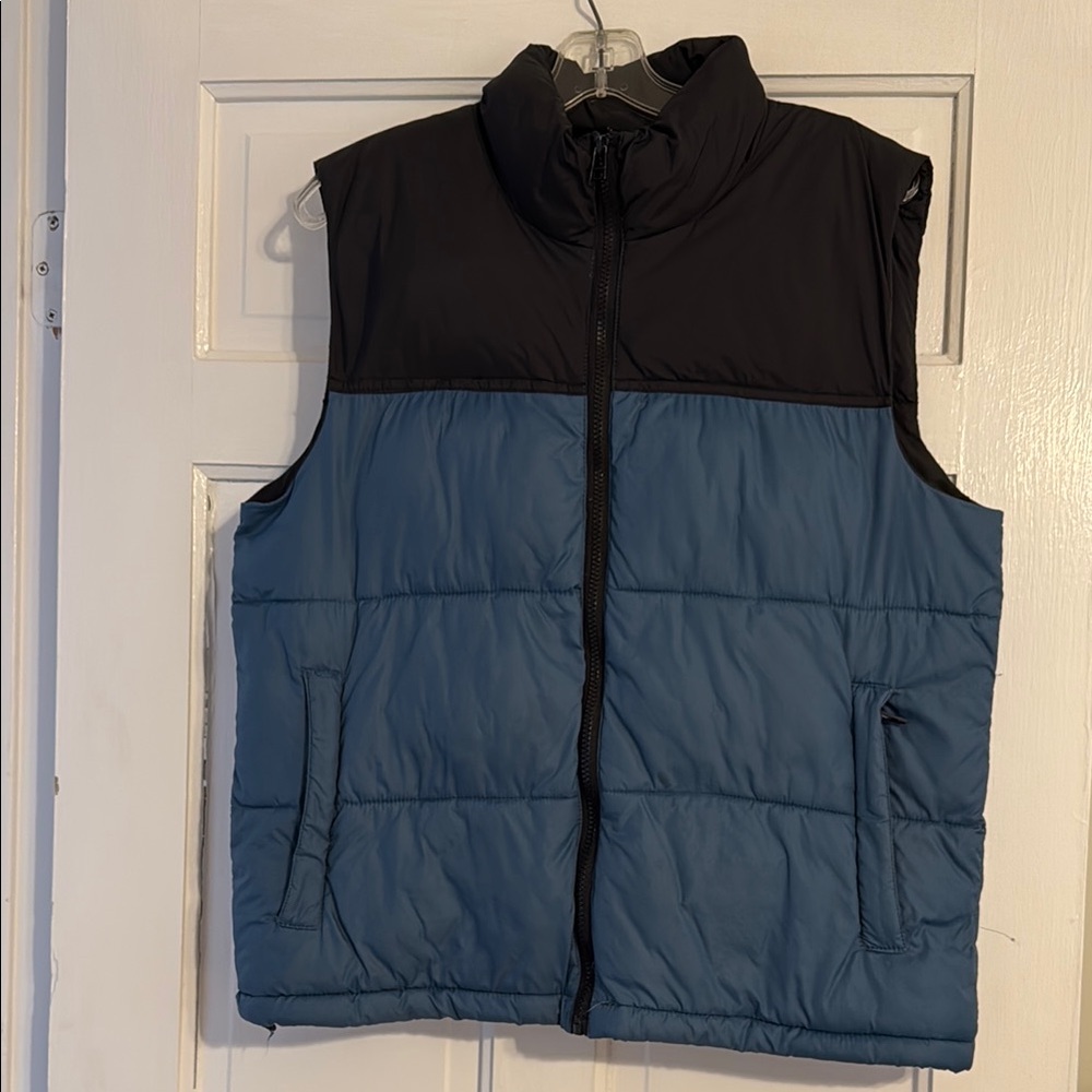 Peloton Black and Blue Puffer Vest